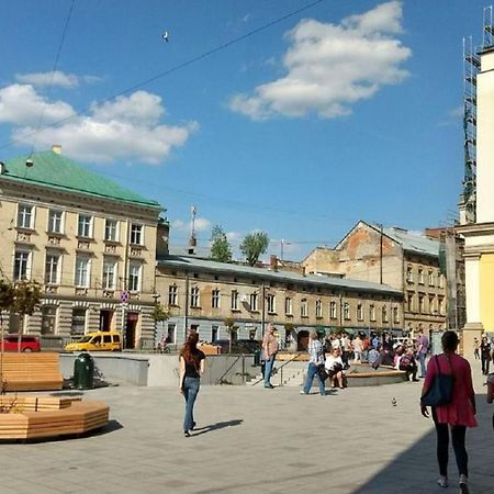Smart Apartment On Filatova Лвив Екстериор снимка