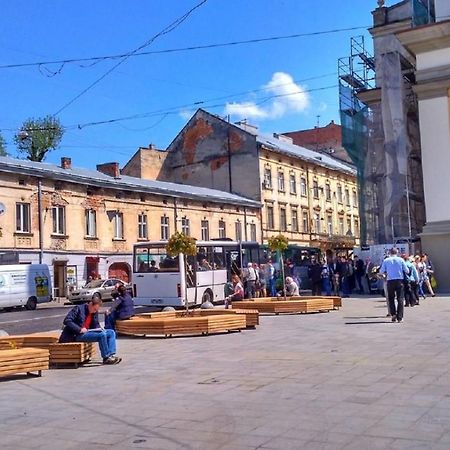 Smart Apartment On Filatova Лвив Екстериор снимка