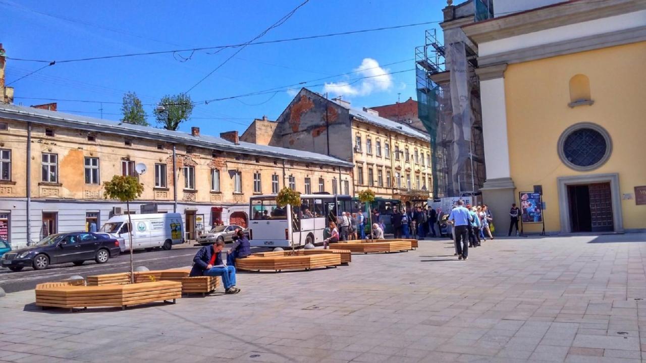Smart Apartment On Filatova Лвив Екстериор снимка